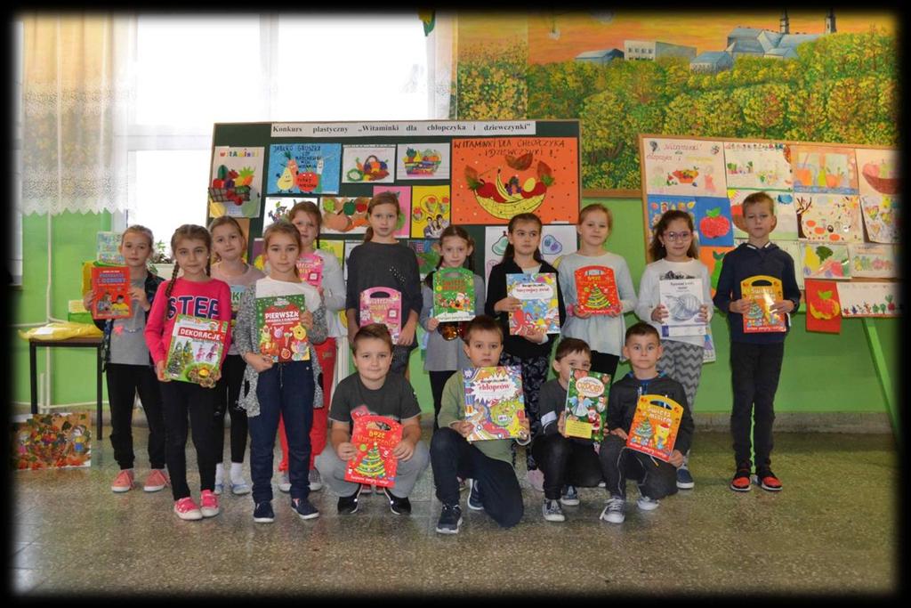 KONKURS PLASTYCZNY JESIENNE WITAMINKI DLA CHŁOPCZYKA I DZIEWCZYNKI I MIEJSCE MAJA PODSTAWSKA [1B], NATALIA KUTRAN [2B], MRCELINA TARNAWSKA [3C] II