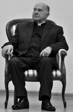 VOX PATRUM 38 (2018) t. 70 KSIĄDZ PROFESOR FRANCISZEK DRĄCZKOWSKI (26 IV 1941-15 III 2018) NIESTRUDZONY PROPAGATOR MYŚLI OJCÓW KOŚCIOŁA Dnia 15 marca 2018 r. odszedł do Domu Ojca ks. prof. dr hab.