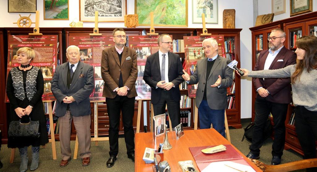 15 16.11.2018 r. Odbyła się ogólnopolska jubileuszowa konferencja naukowa Topos: pismo literackie, idea, środowisko artystyczne. W XXV rocznicę wydania pierwszego numeru Toposu 1993 2018.