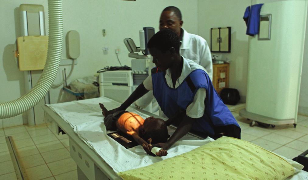 Dzieci często wykonują pracę ponad siły. Malawi jest na 8. miejscu na świecie, jeśli chodzi o wskaźnik dzietności.