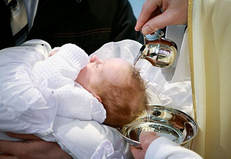 w r. 1879 Stowarzyszenie Ustawicznej Drogi Krzyżowej, a w r. 1901 erygował Stowarzyszenie Żywej Drogi Krzyżowej. Pius XI udzielił w 1931 r.