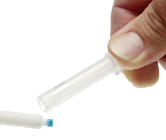 potwierdzającemu SCSK urządzenie DCD 5000 zyskuje komponent stabilizujący (izopropanol), który
