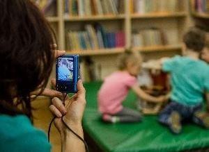 c. Organizowanie profesjonalnej opieki nad dziećmi. d. Wspieranie zdolnych dzieci i młodzieży oraz osób dorosłych. e.