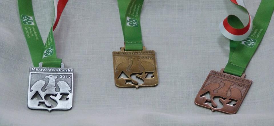 12 Mistrzostwa Polski AZS 24 czerwca 2017 Biała Podlaska ( 28 zawodniczek ) 48 Justyna Zawada 47,50 93 AZS-AJD Częstochowa 121 51 70 193,4 53 Agnieszka Kuczmaszewska 52,10 95 Agros Zamość 154 70 84
