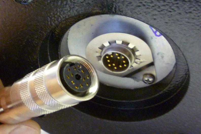 22 pl Instalacja MIC Series 550 Camera OSTRZEZENIE!