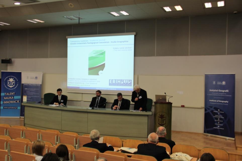Konferencji.