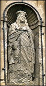 Parafia została erygowana w XII w. W kościele parafialnym pw. św. Elżbiety, z XIV/XV wieku, w kaplicy, w ołtarzu z XVIII wieku znajduje się obraz Śluby bł. Kingi z XVII w. Kościół klarysek pw.