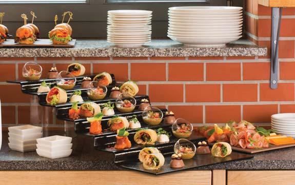 PODGRZEWACZE INDUKCYJNE Pogrzewacze indukcyjne Fine Dine to eleganckie urządzenia bufetowe wykonane z wysokiej jakości stali nierdzewnej. Każda linia została dostosowana do potrzeb bufetu i cateringu.