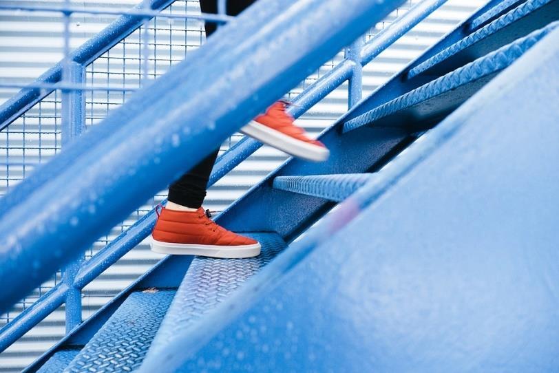 Centrum Pomocy Rodzinie, uczestniczka uzyskała również pomoc psychologiczną i prawną. Po przeniesieniu dziecka do zawodowej rodziny zastępczej zostały zapewnione kontakty siostry i brata.