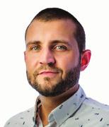 uszkodzoną nawierzchnią, o której modernizację powinniśmy jako gmina zabiegać proponując dofinansowanie z gminnych środków budżetowych.