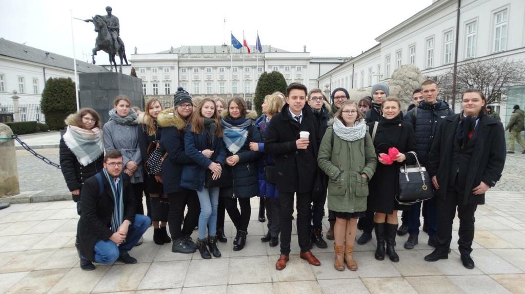 Uczniowie I LO w Łapach z wizytą u Prezydenta RP Andrzeja Dudy 2019-01-29 09:24:24 W czwartek, 17 stycznia 2019 r.