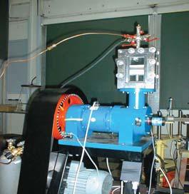 Investigation of Combustion Process in Rapid Compression Machine Using High Speed Schlieren Photography Podstawowym elementem stanowiska jest maszyna pojedynczego spr u (MPS).