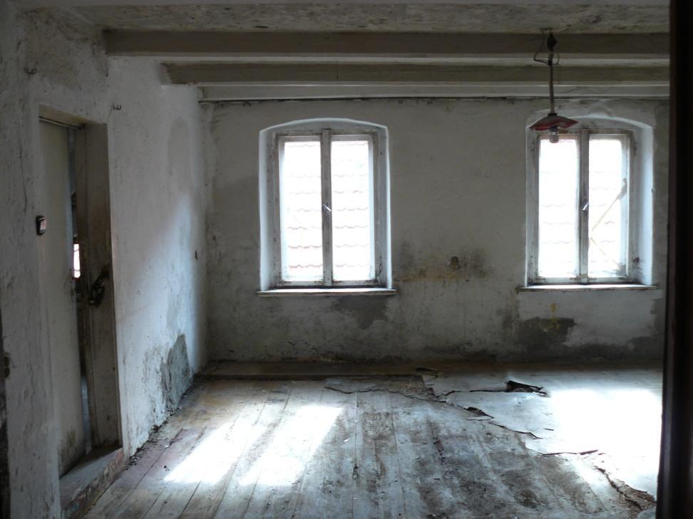 PODDASZE 3,91 m ² ul. Przodowników Pracy 15/6 kondygnacja: II piętro struktura: kuchnia, pokój, poddasze pow.
