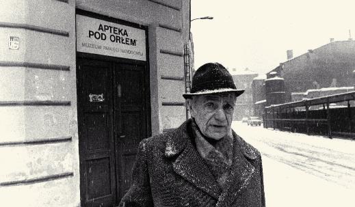 Tragiczny los ludności żydowskiej był powodem podjęcia przez polskie podziemie kroków zmierzających do utworzenia specjalnej organizacji zajmującej się niesieniem jej pomocy.