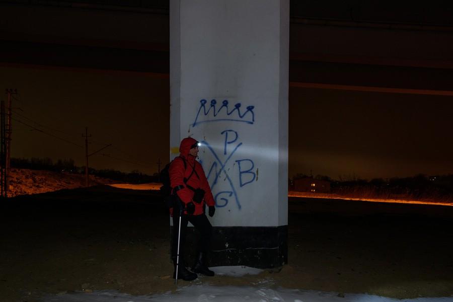 Czołówkę Tooniu HD-002 przetestowałem podczas kilku wspólnych wypadów, wszystkie w temperaturze grubo poniżej zera, po lewej nocny wypad do Krzywej (rejon nieopodal Lipnika w Bielsku-Białej), oraz w