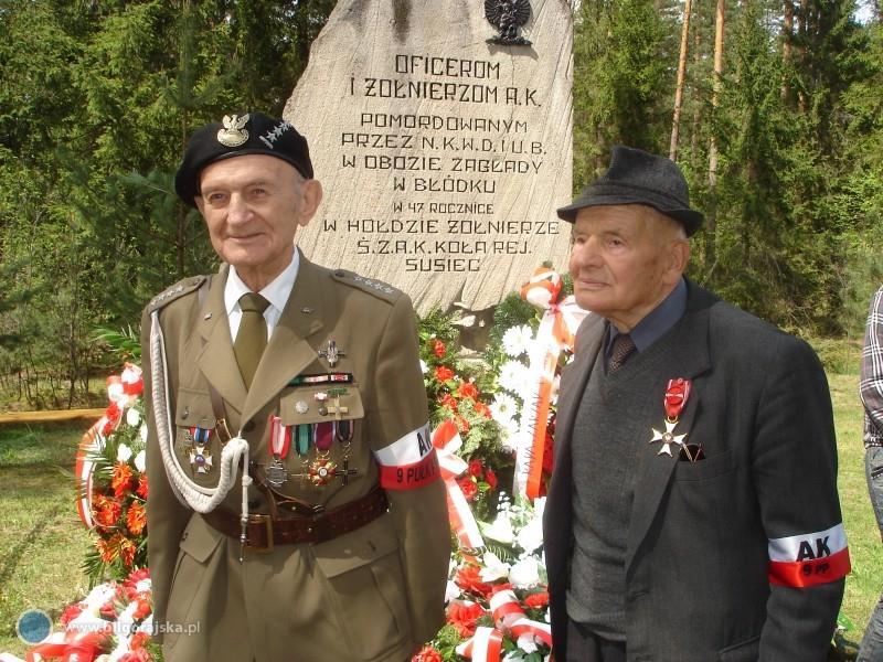 Obecnie jest prezesem Koła Rejonowego ŚZŻAK Susiec.