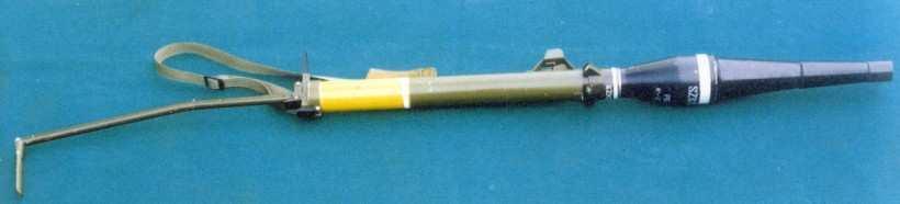 Rys.1.8. Polski granatnik jednorazowego użytku RPG-76 KOMAR.