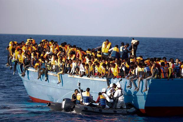 kryzys spowodowany masowym przybywaniem uchodźców i imigrantów na ten