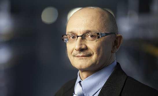 Osoby prezentujące Mirosław