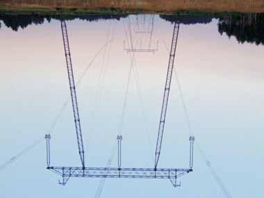 W województwie podkarpackim najwiêksze obiekty elektroenergetyczne to: Elektrownia Stalowa Wola S.A., Zespó³ Elektrowni Wodnych Solina - Myczkowce S.A., Elektrociep³ownia Nowa Sarzyna S.A., Elektrociep³ownia Rzeszów S.