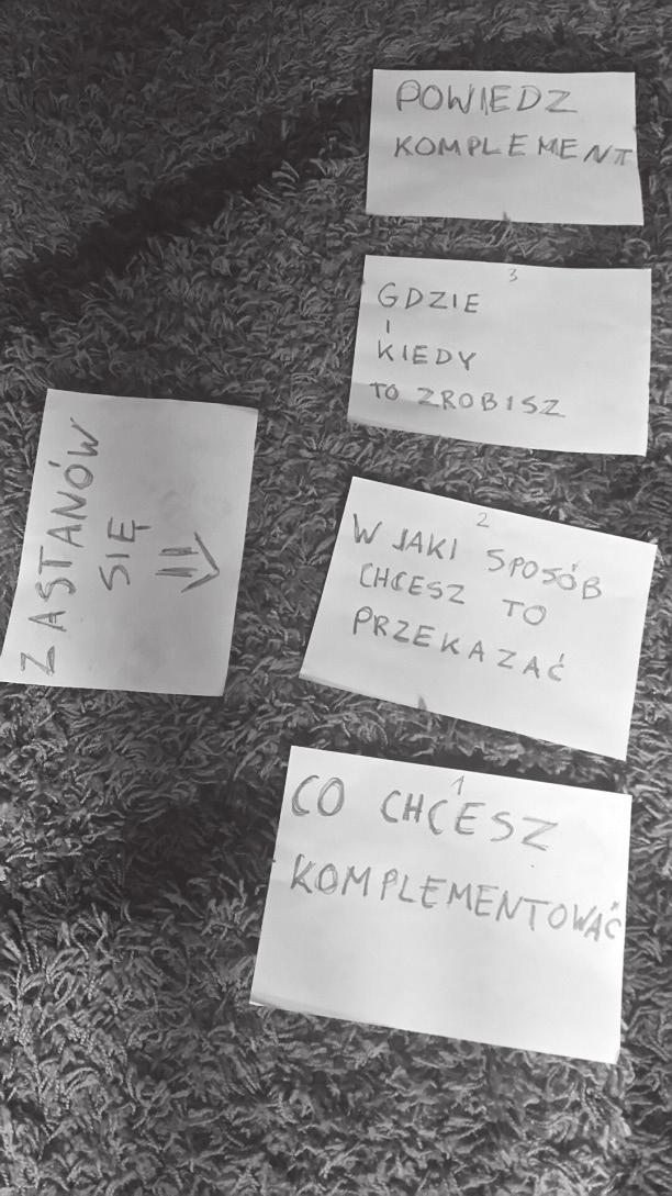 1. Słuchanie. 2. Ignorowanie. 3. Przedstawianie się. 4. Dołączanie. 5. Zadawanie pytań. 6. Mówienie Dziękuję. 7. Wyrażanie sympatii. 8. Komplementowanie. 9. Pragnienie bycia pierwszym. 10.
