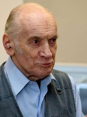 Wielokrotnie odznaczony, m.in. Krzyżem Kawalerskim i Krzyżem Komandorskim Orderu Odrodzenia Polski.