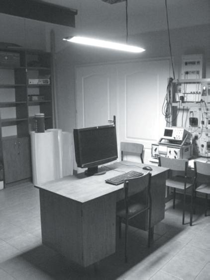 323 Rys. 11. Widok oprawy nad stanowiskiem pracy 5. PODSUMOWANIE pod kierunkiem opiekunów naukowych.