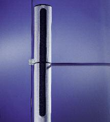 The alternative options of elegant, continuous pivot rod or smart short rod make the system suitable for any room situation.