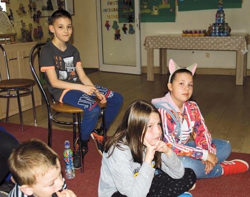 Dre czerwco syklakirasys ćhavoren dre save habena isy witaminy, save isy jone rodzaji i pał so odphenen dre organizmo manusieskro.