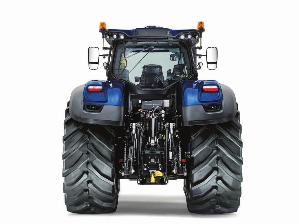 23 Amortyzacja przedniej osi Terraglide Sprawdzona amortyzacja przedniej osi Terraglide opracowana przez New Holland chroni narzędzia