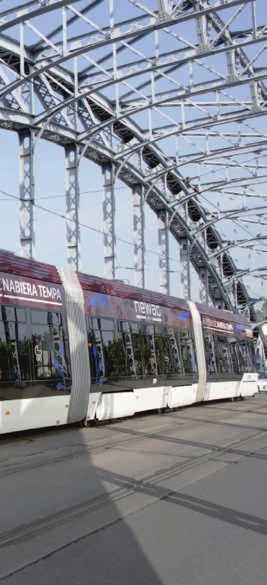 TRAMWAJ nevelo Wieloletnie doświadczenia NEWAG S.A. w budowie pojazdów szynowych zaowocowały stworzeniem pierwszego pojazdu miejskiego tramwaju Nevelo.