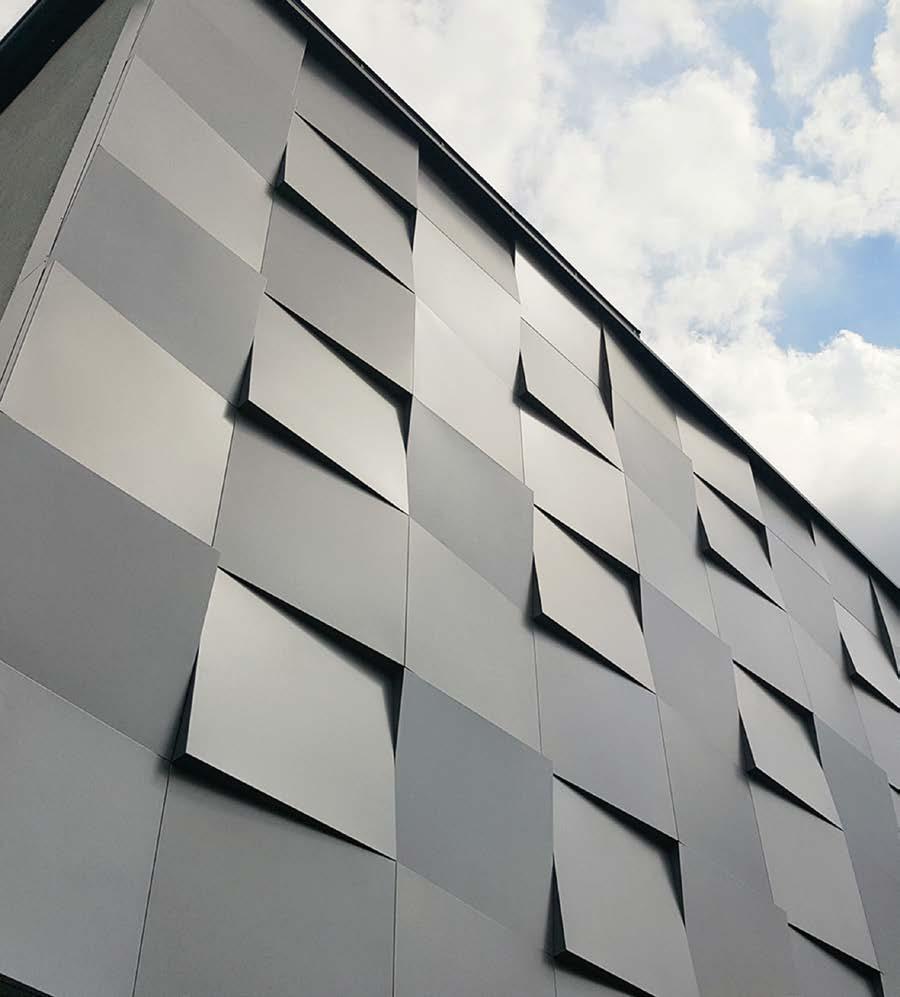 SZPITAL GINEKOLOGICZNO-POŁOŻNICZY, KATOWICE Projekt: Szpital w Katowicach Produkt: Elewacja przestrzenna z aluminiowych kasetonów VARIO RAL9007 HOSPITAL,