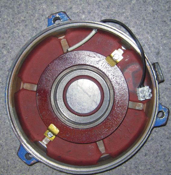 100 1. Introduction The basic diagnostic signals in the induction motor are the voltage and current signals of the stator circuit.
