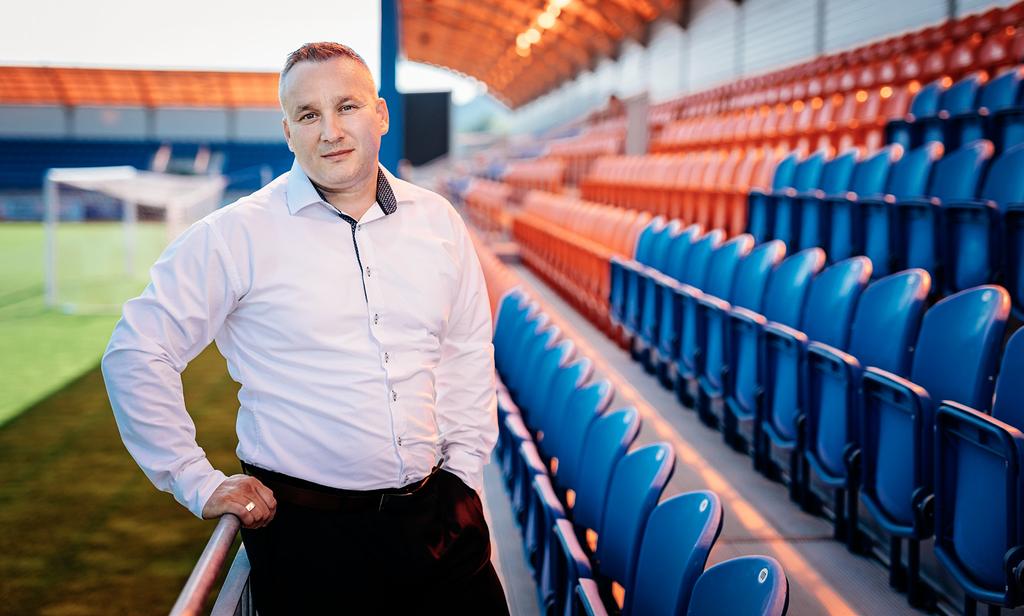 PREZIDENT BARDEJOVSKÉHO FUTBALOVÉHO KLUBU KANDIDUJE NA PRIMÁTORA. CHCE ŽIVÉ MESTO Svoju kandidatúru na primátora ohlásil v utorok pred médiami aj Stanislav Soroka.