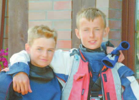 ZWYCI ZCY REGAT GRUPY A W 2003 ROKU Puchar Mazur, Wilkasy k/gi ycka 1. Artur Nowicki Baza Mràgowo 2. Mateusz Borysewicz MBSW Gi ycko 3.