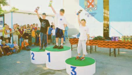 ZWYCI ZCY REGAT GRUPY B W 2003 ROKU XXXII Regaty o Puchar Leonida Teligi, MyÊlibórz 1. Bastian Horstmann JK Wa cz 2. Marcin Juszczak JK Wa cz 3. Jakub Mytko LKS Poznaƒ Puchar Ksi stwa eby, eba 1.