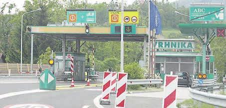 Občina Vrhnika 4 Volitve so se iztekle, evforija je poniknila in treba je bilo začeti z resnim delom.