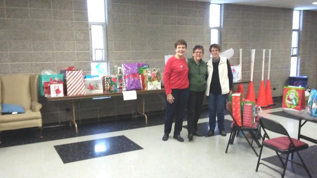 Po więcej informacji prosimy o kontakt z biurem parafialnym: 847-827-9220. GIVING TREE THANK YOU!
