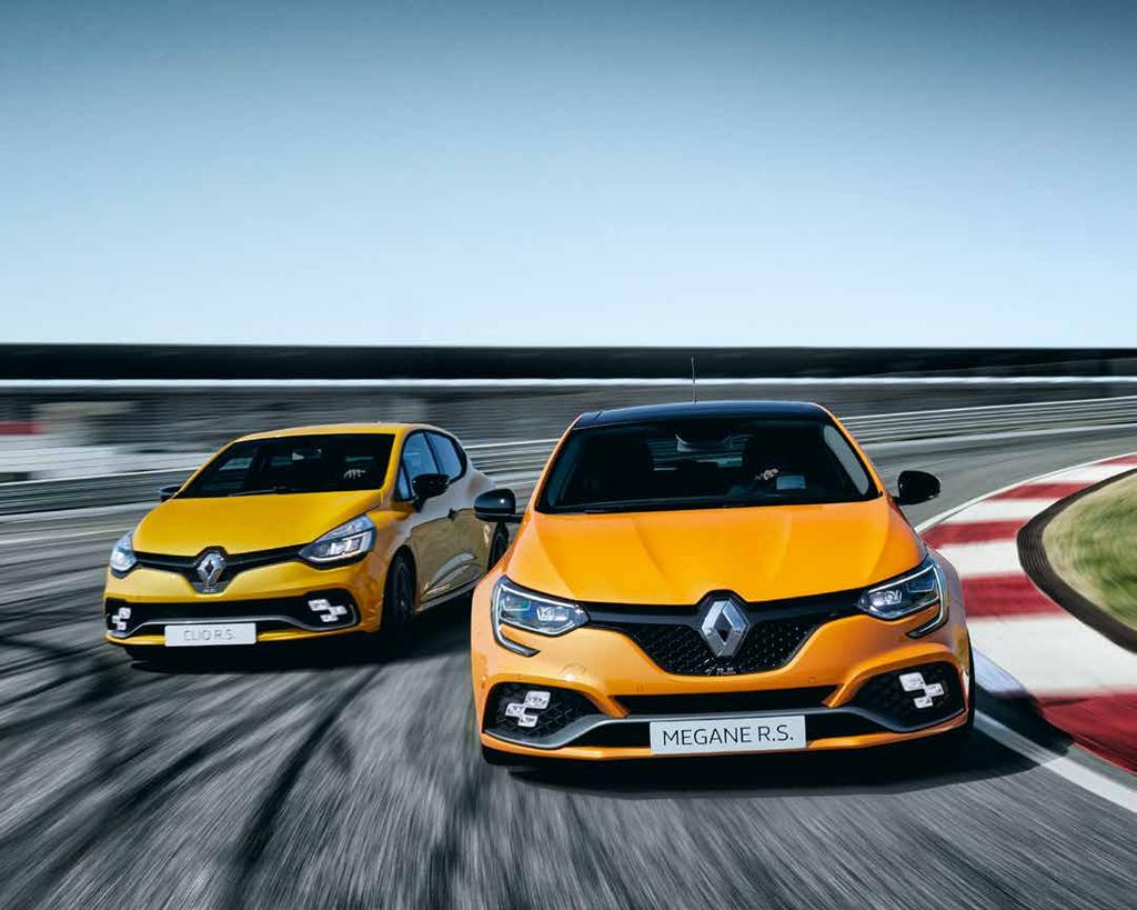 Cała kolekcja Renault port jest dostępna na stronie shop.renaultsport.