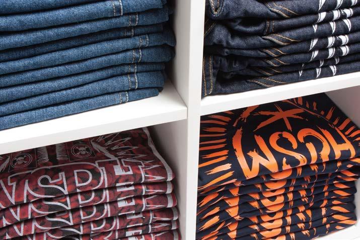 3 Logo Print provides services in the field of garment manufacturing and its branding. In our wide range of products there are T-shirts, polos, sweat jackets or sweatpants.