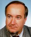 Andrzej Skrudlik- pilot sportowy. Urodził się w 1945 roku w Gorlicach. Technikum Przemysłu Naftowego ukończył w 1964 roku. W 1993 roku ukończył Studia ekonomiczne oraz podyplomowe na UMCS w Lublinie.
