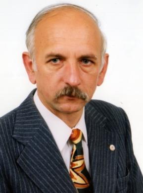 Posiada Dyplom Skrzydlatego Wieku i Za zasługi dla KKSL Marek Tenerowicz - konstruktor lotniczy Marek Tenerowicz urodził się w 1948 roku.