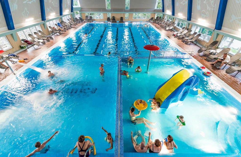 W odległości 100 m od Polanica Residence znajduje się Hotel Polanica Resort & Spa, gdzie do