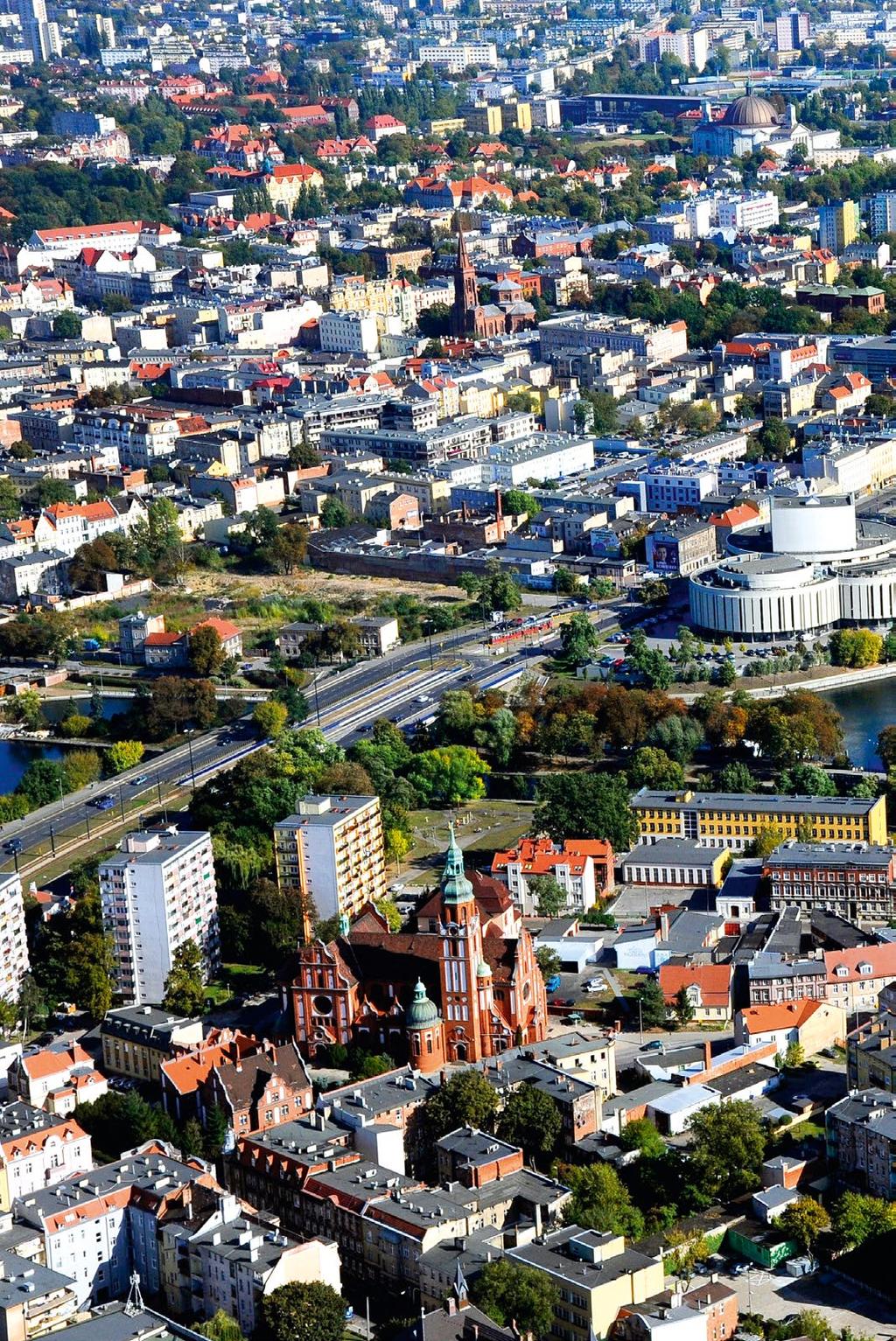 1 Dlaczego Bydgoszcz? Bydgoszcz to ósme pod względem liczby ludności miasto w Polsce (ponad 350 tys. mieszkańców), stolica administracyjna województwa kujawsko-pomorskiego.