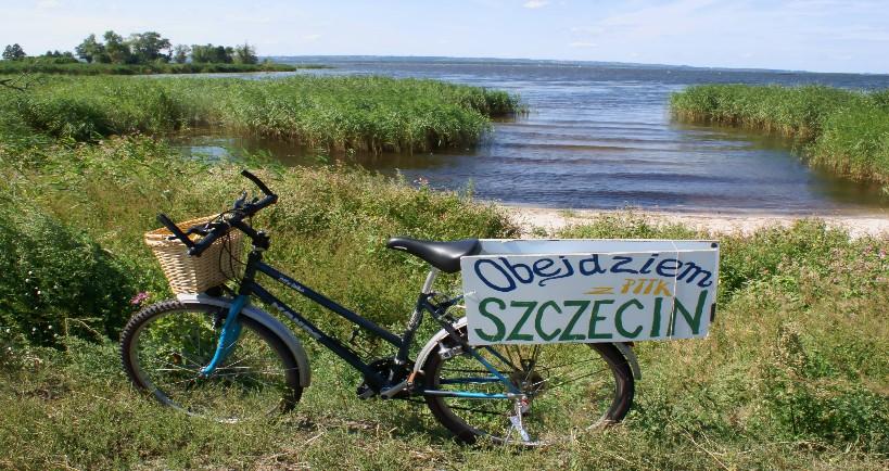 Marsze długodystansowe mają w Szczecinie 40 - letnią tradycję Pierwszy odbyl się w 1977r W latach 1989-2011 Zlotem: Gryf Pomorski kierował kol Marek Dzikowski Odbyło się też ponad 200 comiesięcznych