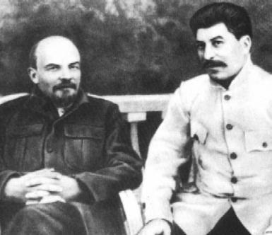 4. Związek Socjalistycznych Republik Radzieckich w latach 1922 1939 równoznaczne z przejęciem władzy nad całym radzieckim państwem.