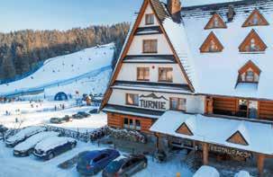 15 Hotel Turnie Turnie to nowo otwarty obiekt hotelarski o stylowej regionalnej architekturze wpisującej się w górski krajobraz, zlokalizowany u stóp Stacji Narciarskie Suche Ski (dolna