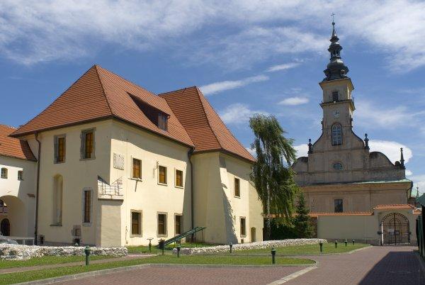Muzeum mieści się w nieczynnej części jednej z najstarszych na świecie kopalni soli kamiennej (Żupa krakowska).