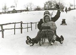 1.1 Historia nauka o przeszłości Podejmij temat Obejrzyj zdjęcia i przypomnij sobie podobne sytuacje ze swojego życia. Czym jest historia?