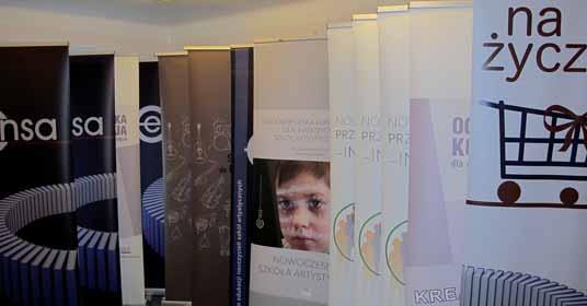 Konferencje i szkolenia CENSA część materiałów reklamowych Fot. Włodzimierz Gorzelańczyk nia winny minimalnie angażować środki publiczne.